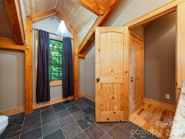 82 Red Oak Drive, Mills River, NC 28759
