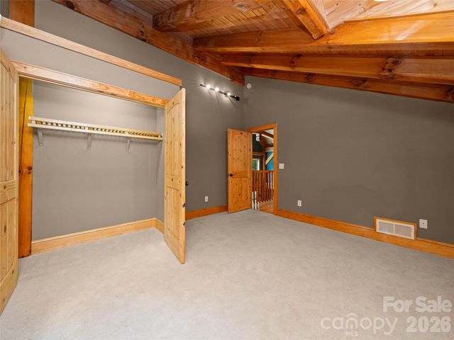 82 Red Oak Drive, Mills River, NC 28759