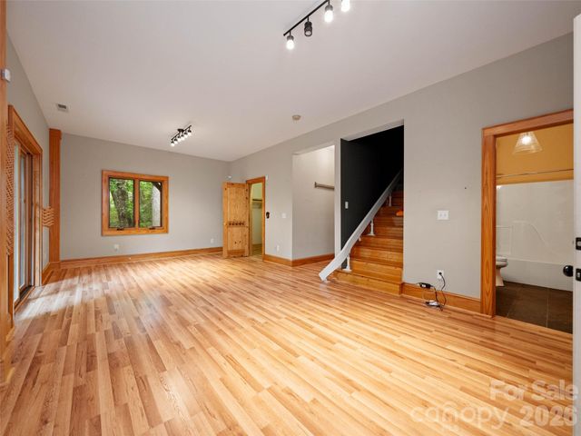 82 Red Oak Drive, Mills River, NC 28759