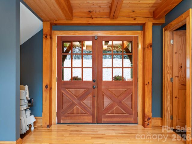 82 Red Oak Drive, Mills River, NC 28759