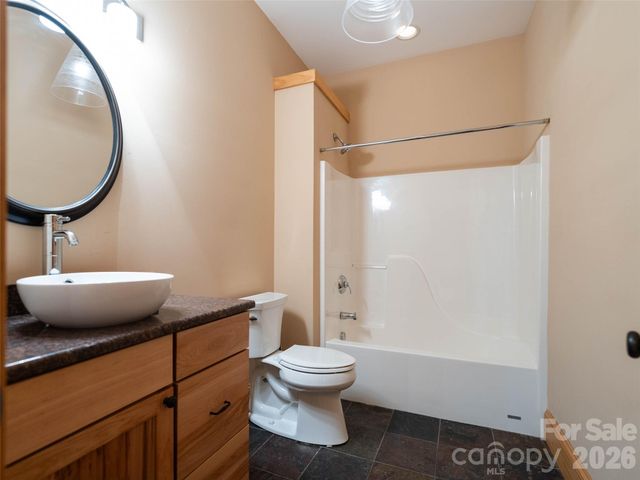 82 Red Oak Drive, Mills River, NC 28759
