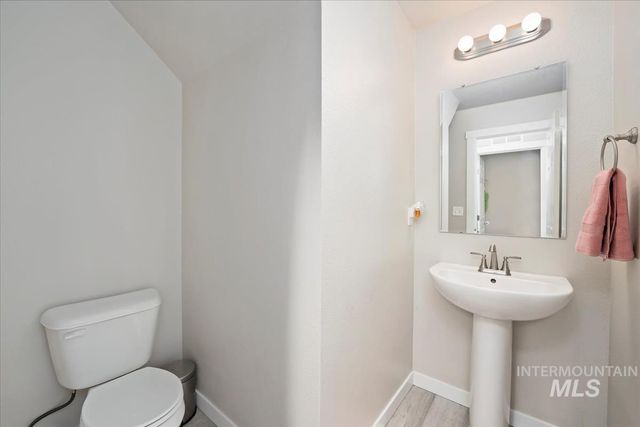 4585 W Everest St, Meridian, ID 83646