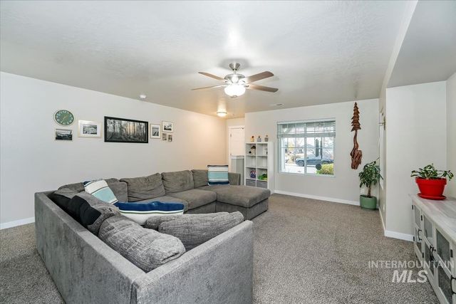 4585 W Everest St, Meridian, ID 83646