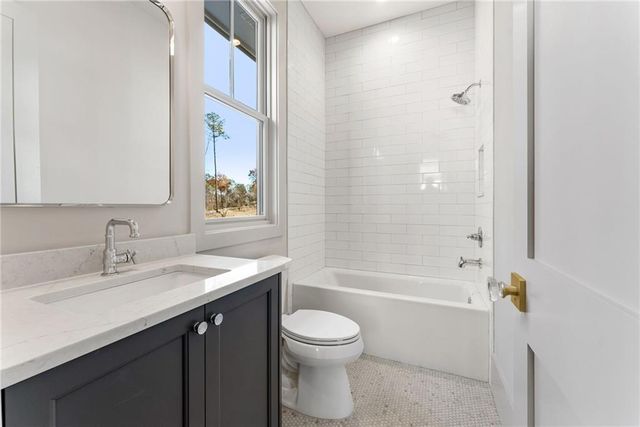 11825 Serenbe Lane, Chattahoochee Hills, GA 30268