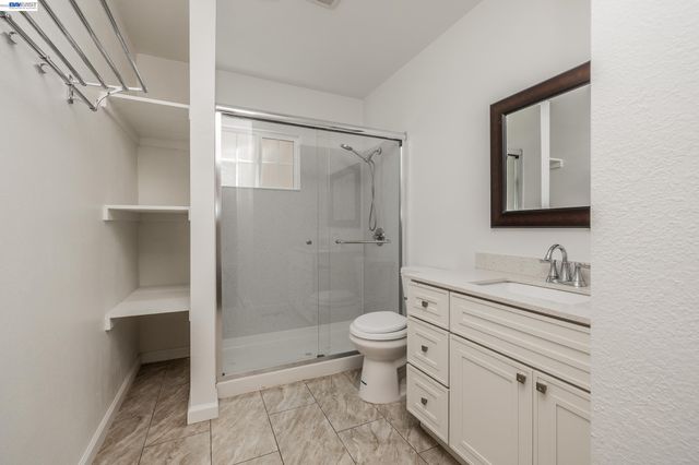 2241 Kelly St, Hayward, CA 94541