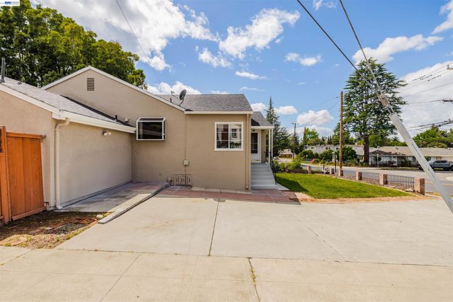 2241 Kelly St, Hayward, CA 94541