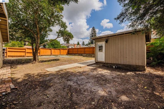 2241 Kelly St, Hayward, CA 94541