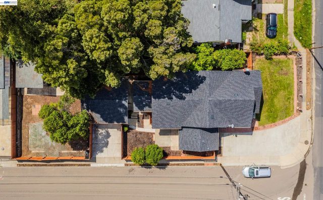 2241 Kelly St, Hayward, CA 94541