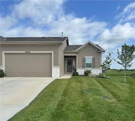 24956 W 94th Place, Lenexa, KS 66227