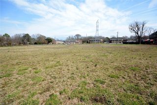 6400 Roanoke AVE, Newport News, VA 23605