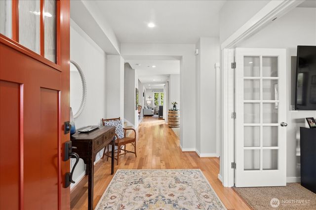 1074 Ridge Street, Mukilteo, WA 98275
