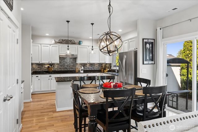 1074 Ridge Street, Mukilteo, WA 98275