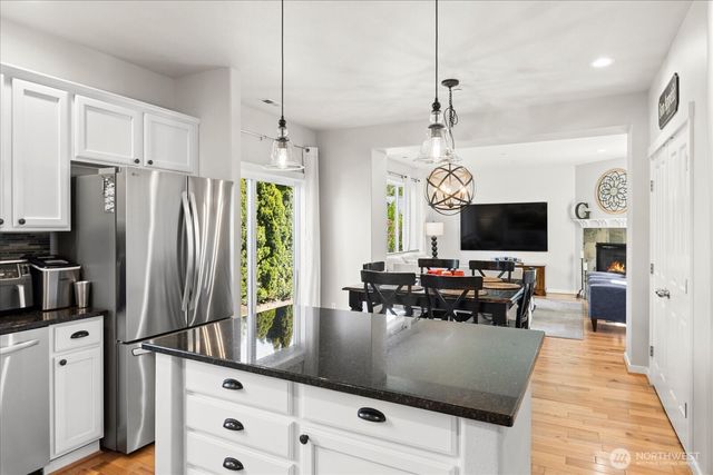 1074 Ridge Street, Mukilteo, WA 98275