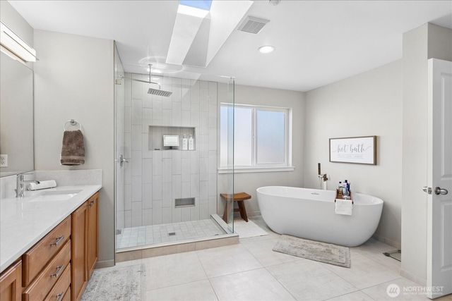 1074 Ridge Street, Mukilteo, WA 98275