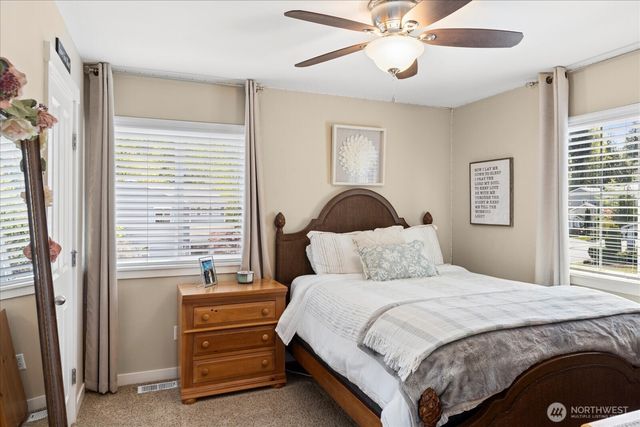 1074 Ridge Street, Mukilteo, WA 98275