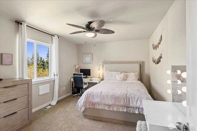 1074 Ridge Street, Mukilteo, WA 98275