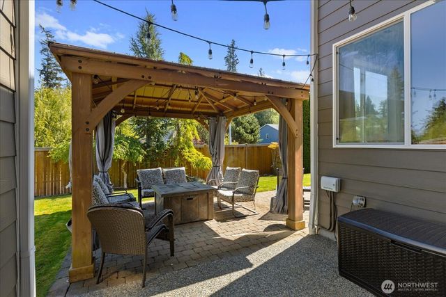 1074 Ridge Street, Mukilteo, WA 98275
