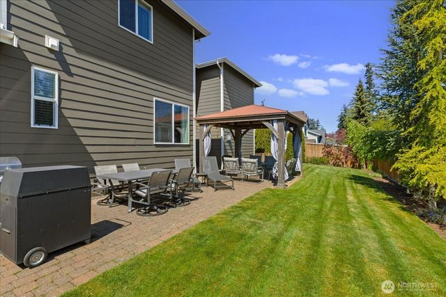 1074 Ridge Street, Mukilteo, WA 98275