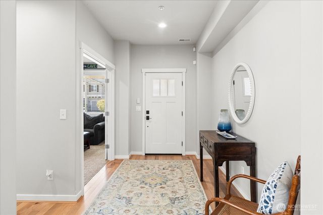 1074 Ridge Street, Mukilteo, WA 98275