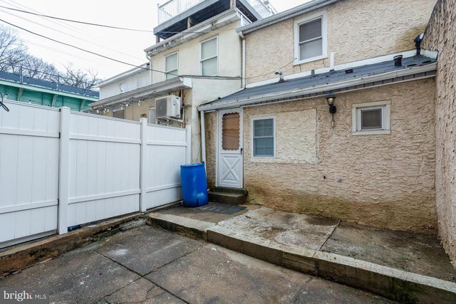 108 ROXBOROUGH AVE, Philadelphia, PA 19127