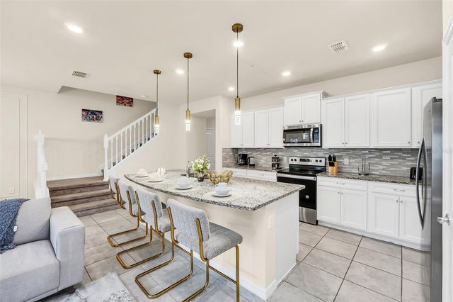 830 PARADISE DRIVE, Davenport, FL 33897