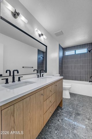 6332 W SHANGRI LA Road, Glendale, AZ 85304