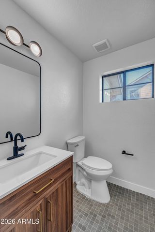 6332 W SHANGRI LA Road, Glendale, AZ 85304