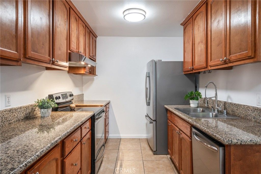 Image 5 of property listing at 378 S Miraleste Drive 426, San Pedro, CA 90732