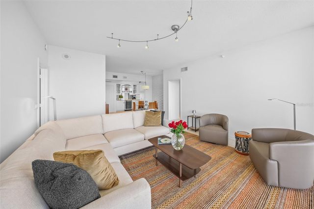 1800 BENJAMIN FRANKLIN DRIVE A1003, Sarasota, FL 34236