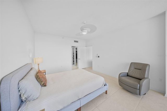 1800 BENJAMIN FRANKLIN DRIVE A1003, Sarasota, FL 34236