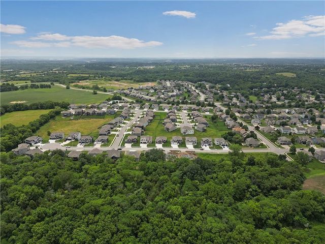 4806 NE 105th Street, Kansas City, MO 64156