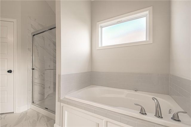 4806 NE 105th Street, Kansas City, MO 64156