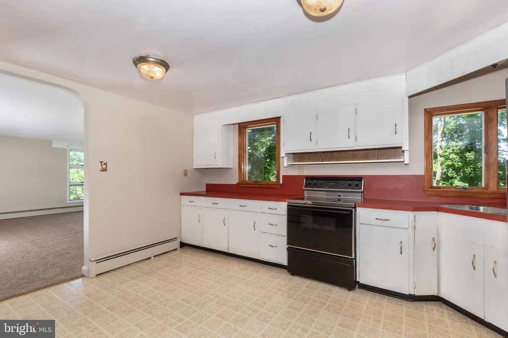 Image 13 of property listing at 1023 CHERRYTOWN RD, Westminster, MD 21158