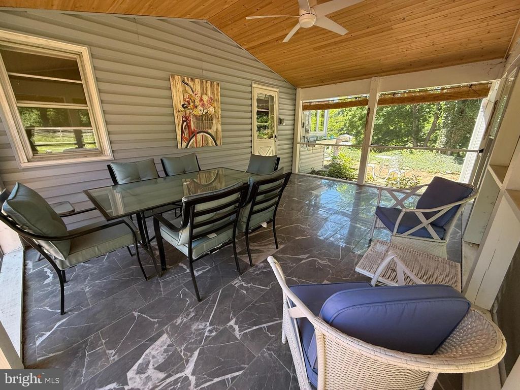 Image 16 of property listing at 1023 CHERRYTOWN RD, Westminster, MD 21158