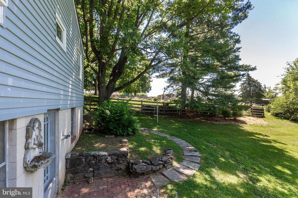 Image 28 of property listing at 1023 CHERRYTOWN RD, Westminster, MD 21158