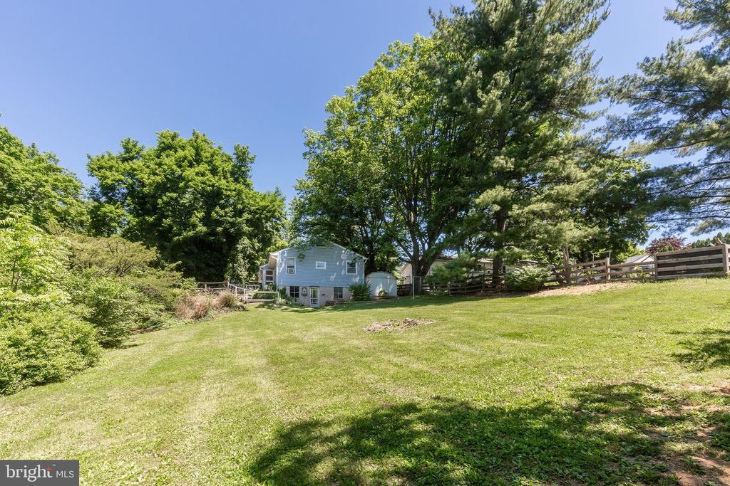 Image 30 of property listing at 1023 CHERRYTOWN RD, Westminster, MD 21158