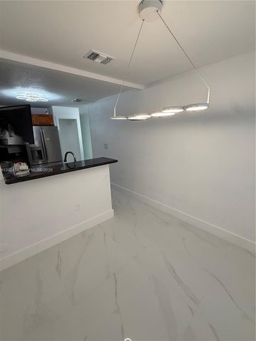 14816 SW 104th St 89, Miami, FL 33196