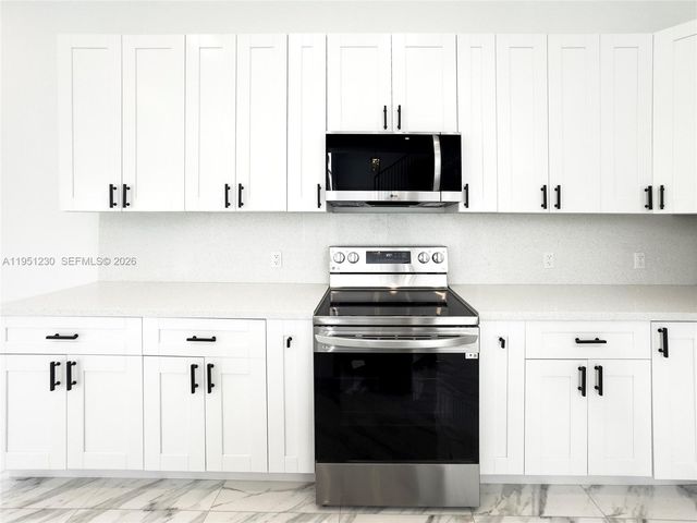 312 SE Via Sangro, Port St. Lucie, FL 34952