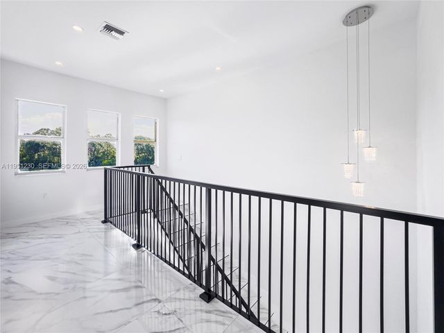 312 SE Via Sangro, Port St. Lucie, FL 34952