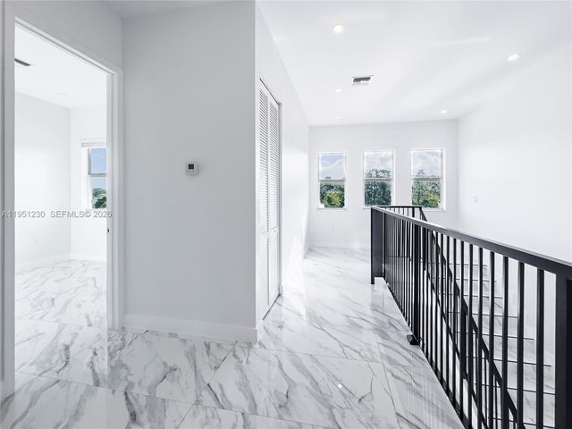 312 SE Via Sangro, Port St. Lucie, FL 34952