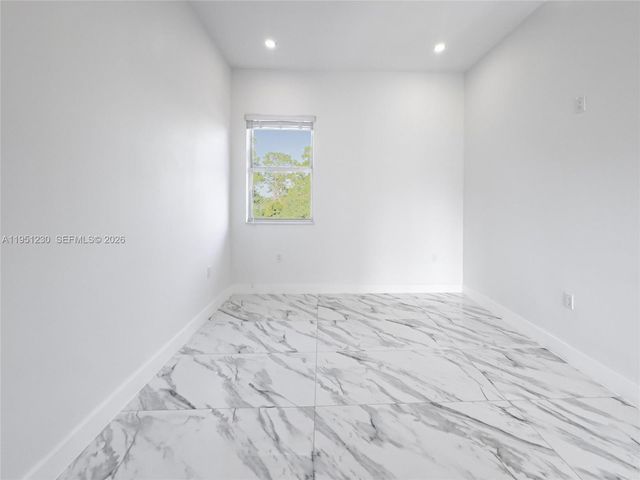 312 SE Via Sangro, Port St. Lucie, FL 34952