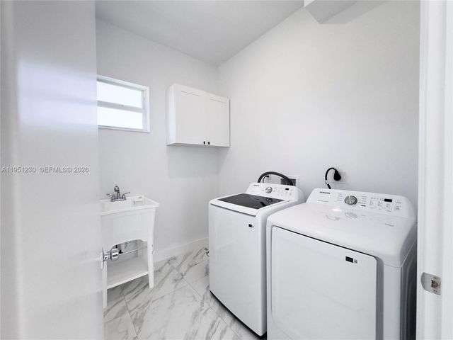 312 SE Via Sangro, Port St. Lucie, FL 34952