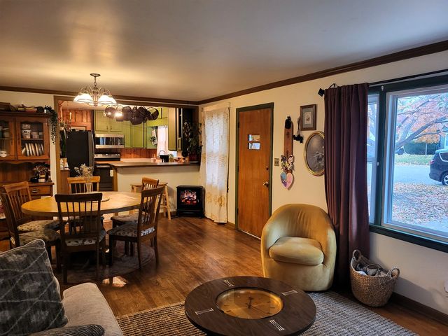 914 Cooper Street, Dixon, IL 61021