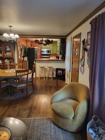 914 Cooper Street, Dixon, IL 61021