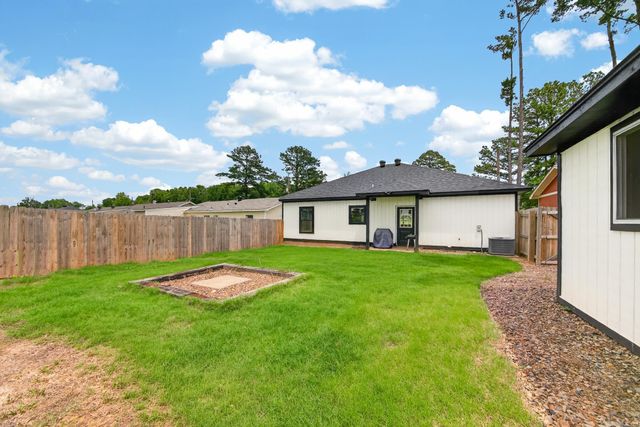 2300 Loop Acres Road, Jacksonville, AR 72076
