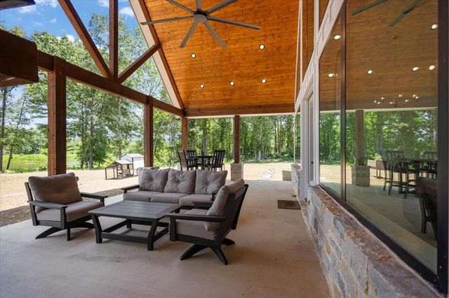 6275 FM 1404, Gilmer, TX 75645