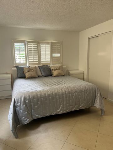 2615 NE 3rd Court 213, Boynton Beach, FL 33435