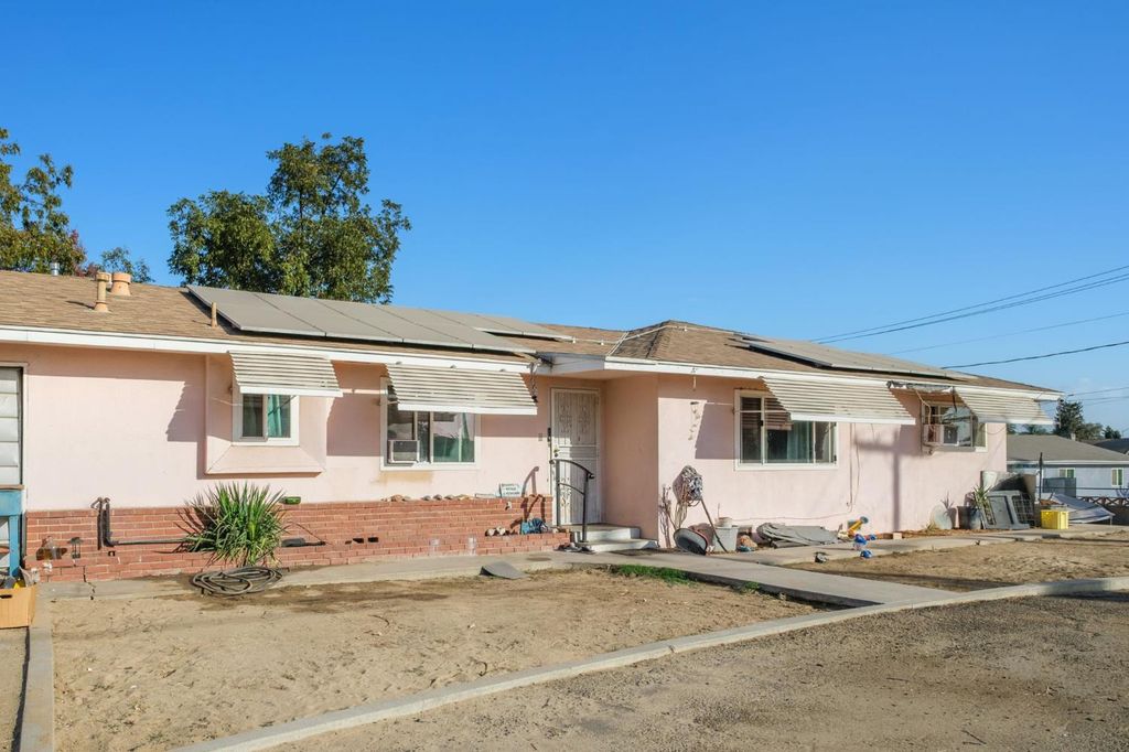 Image 1 of property listing at 10166 S Highland Avenue, Selma, CA 93662