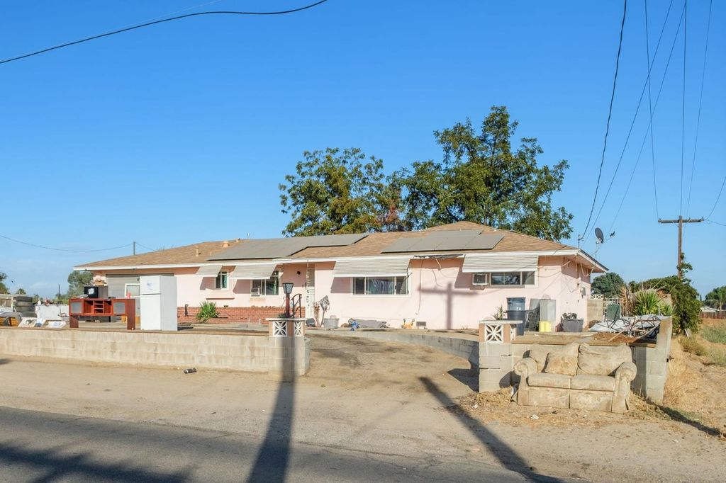 Image 10 of property listing at 10166 S Highland Avenue, Selma, CA 93662