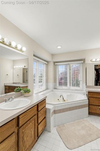 6620 Greene Haven Drive, Village Of Clarkston, MI 48348